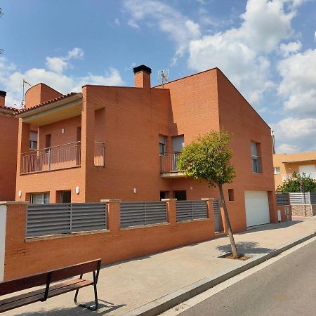 Chalet Amplio Con Jardin Y Zona Barbacoa. Reus Luaran gambar