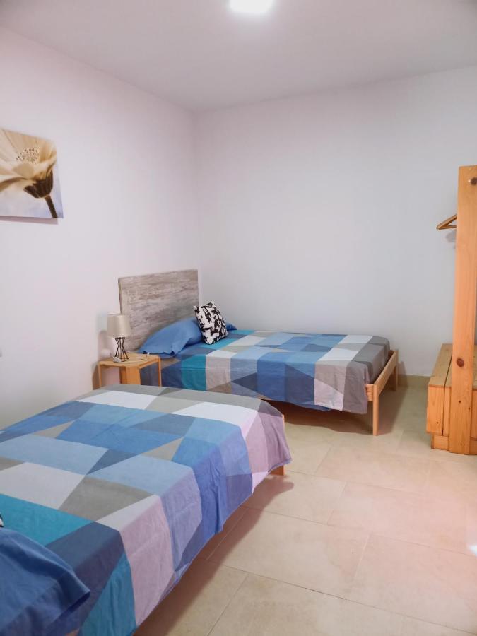 Chalet Amplio Con Jardin Y Zona Barbacoa. Reus Luaran gambar