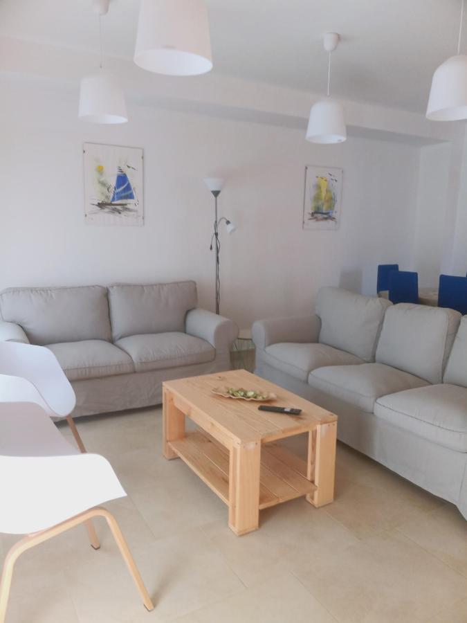 Chalet Amplio Con Jardin Y Zona Barbacoa. Reus Luaran gambar