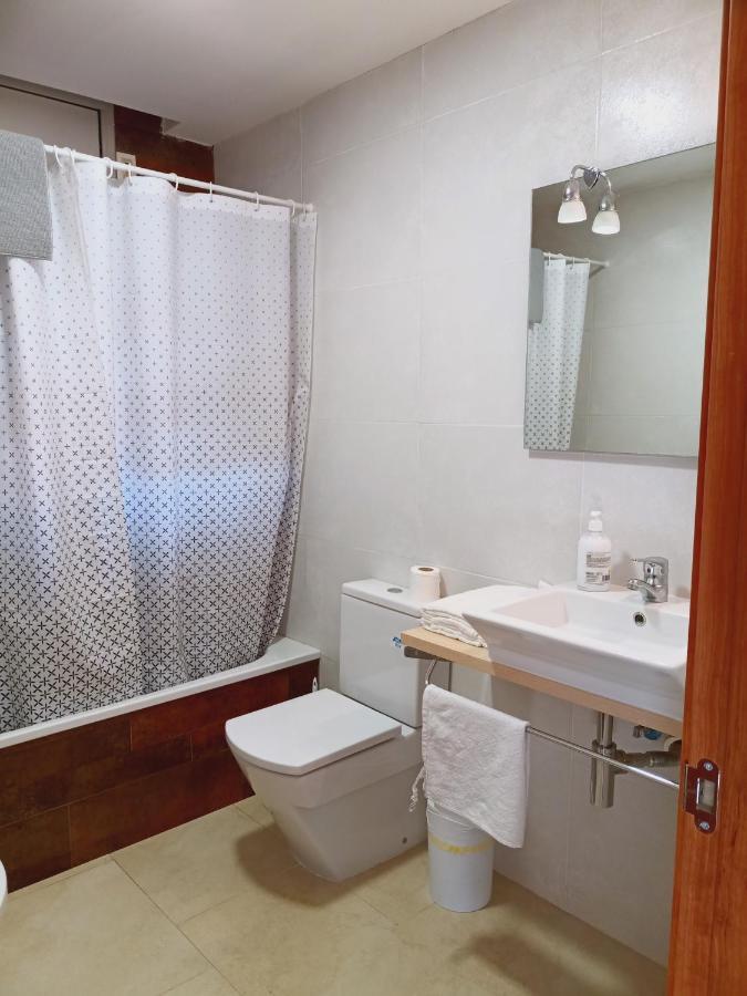 Chalet Amplio Con Jardin Y Zona Barbacoa. Reus Luaran gambar