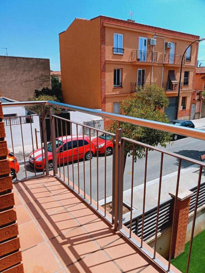 Chalet Amplio Con Jardin Y Zona Barbacoa. Reus Luaran gambar