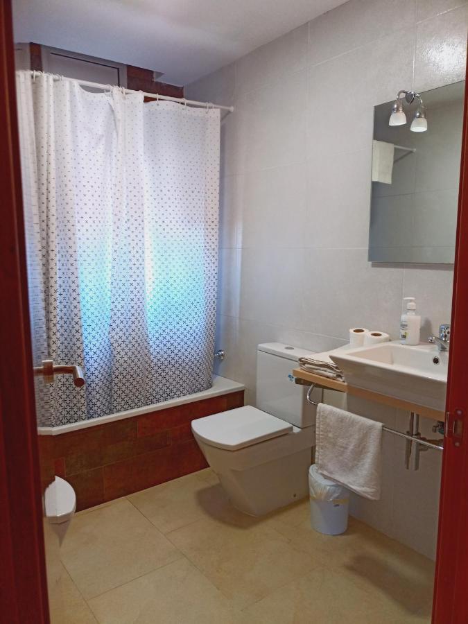Chalet Amplio Con Jardin Y Zona Barbacoa. Reus Luaran gambar